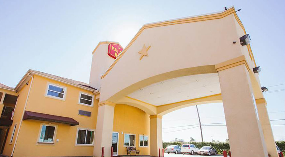 Scottish Inns Suites East Sam Houston Pkwy North Ченълвю Екстериор снимка