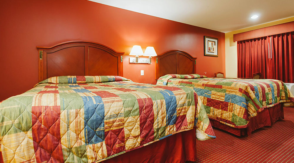Scottish Inns Suites East Sam Houston Pkwy North Ченълвю Екстериор снимка